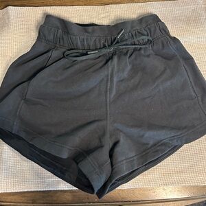 Lululemon Inner Glow High-rise short 3”